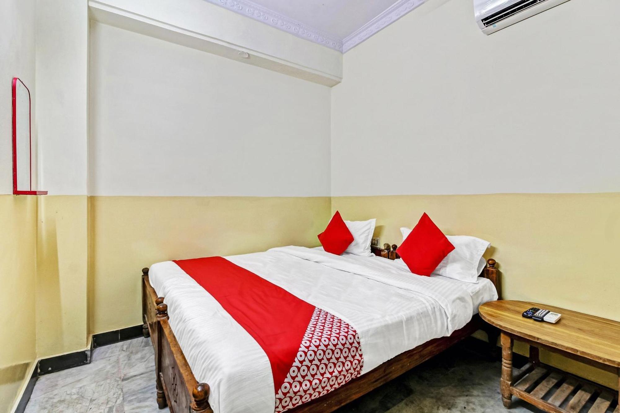 Hotel O Suraj Residency Warangal Buitenkant foto