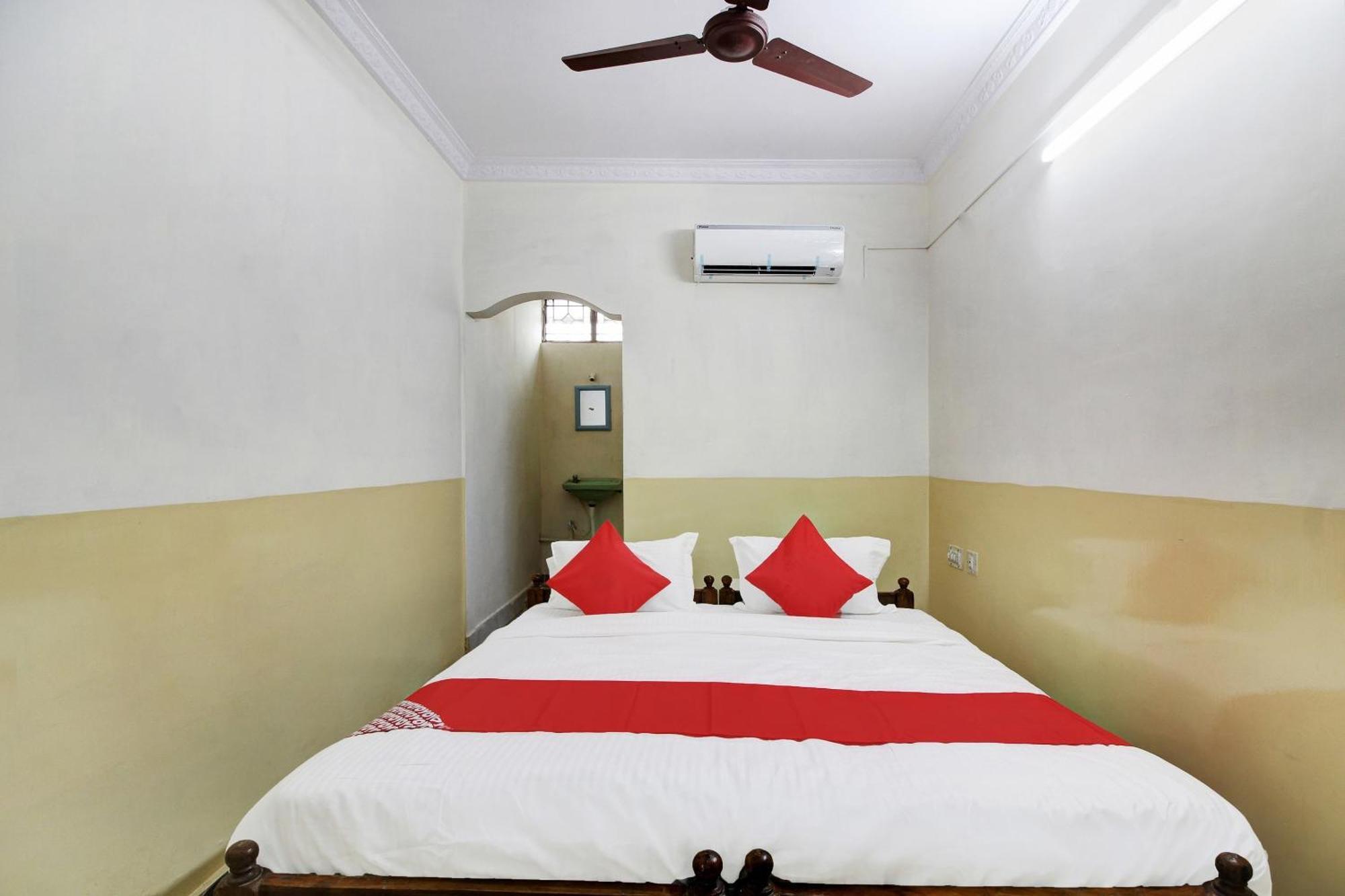 Hotel O Suraj Residency Warangal Buitenkant foto