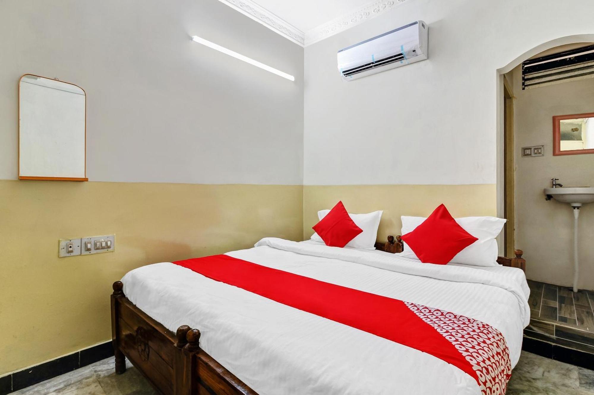 Hotel O Suraj Residency Warangal Buitenkant foto